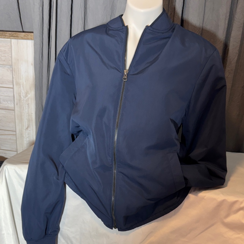 UNTUCKit Dark Blue Jacket with Red Accents